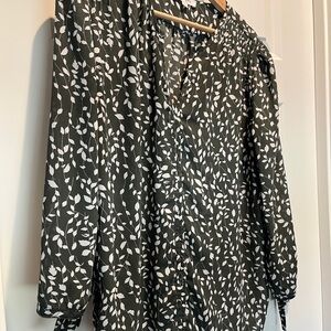 Green partial Button-Front Shirt with White Leaf Print - Women's